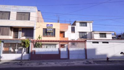 Vendo casa en José Luis Bustamante cerca ovalo