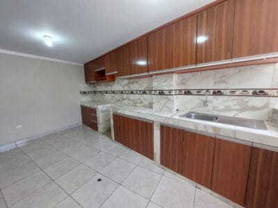 Vendo casa en Pachacutec cerca Variante