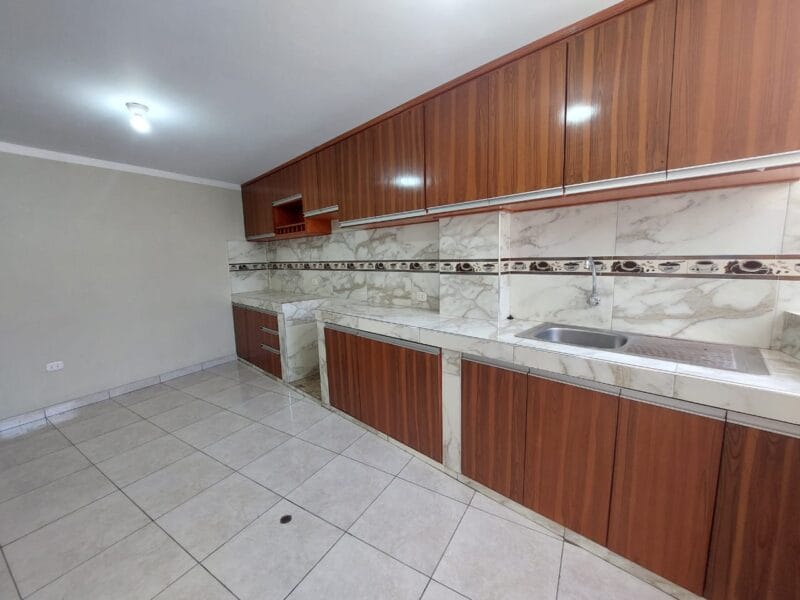 Vendo casa en Pachacutec cerca Variante