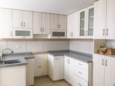 Alquilo departamento primer piso espaldas angeles de cayma