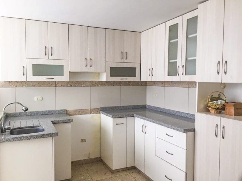 Alquilo departamento primer piso espaldas angeles de cayma