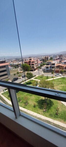 Alquilo departamento cerca catolica