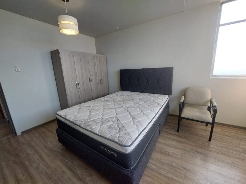 Alquilo departamento amoblado cerca mall lambramani