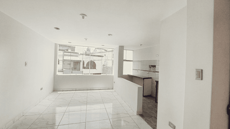 Alquilo departamento cerca de los arces